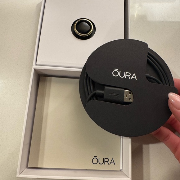 Oura Gold Horizon Gen 3 - Picture 10 of 12